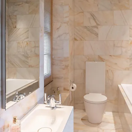 Orrest Howe بيت للعطل *